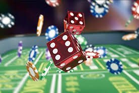 Người dùng Việt Nam đặt kèo bóng đá trên kingbet86 qua điện thoại